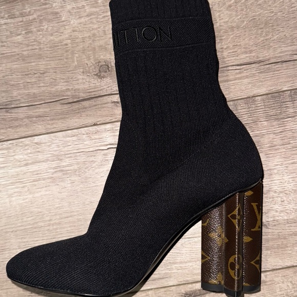 Louis Vuitton Black and Brown Women's Shoes - Picture 4 of 8